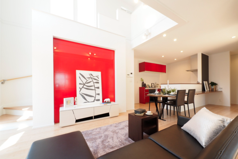 吹き抜けのあるコートハウス