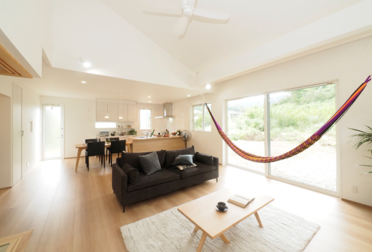 吹き抜けと趣のあるsumai