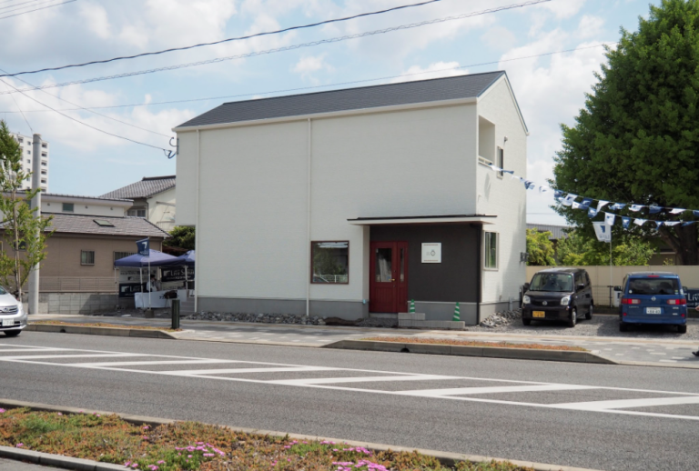 HARE CARE SALON GLAM with Livesumai