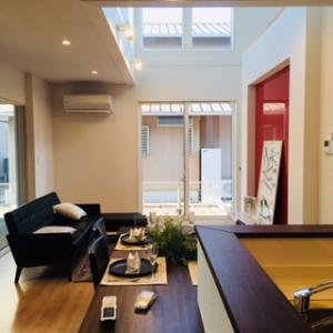 吹抜けのあるコートハウス。お礼。