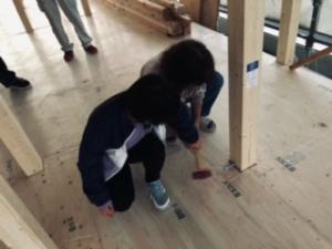 黄昏時の上棟式