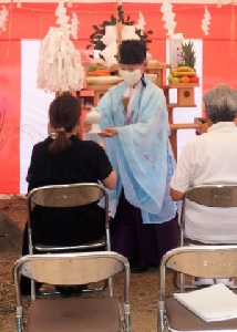 涼を求めながら。