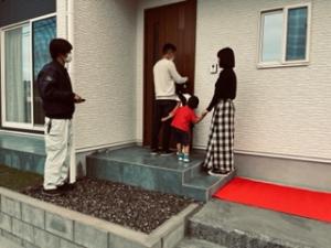 秋の雨の合間にお引渡し