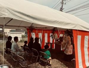 和やかな春日和の中