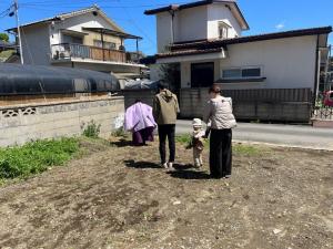 春風の中の地鎮祭